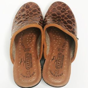 fly flot anatomic mule slipper